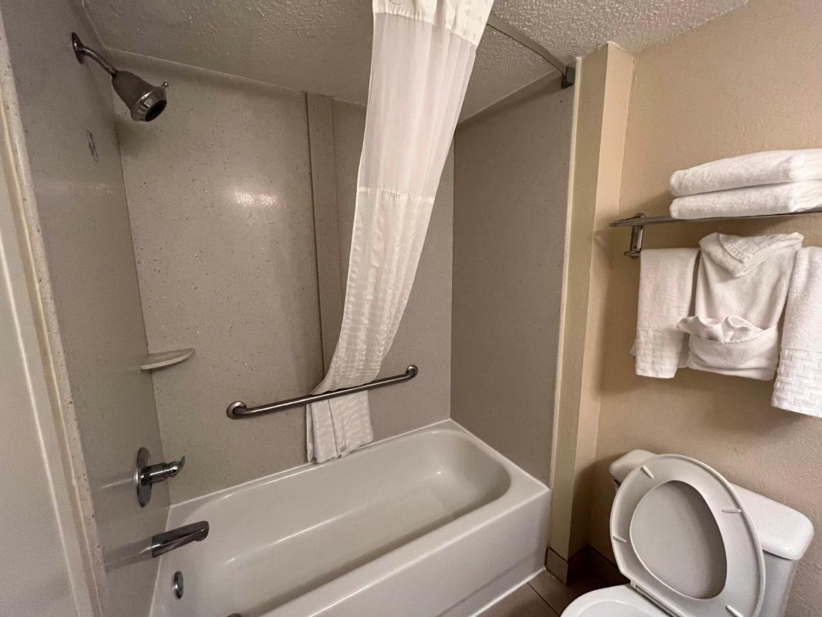 Sky Point & - Atlanta Airport 3*