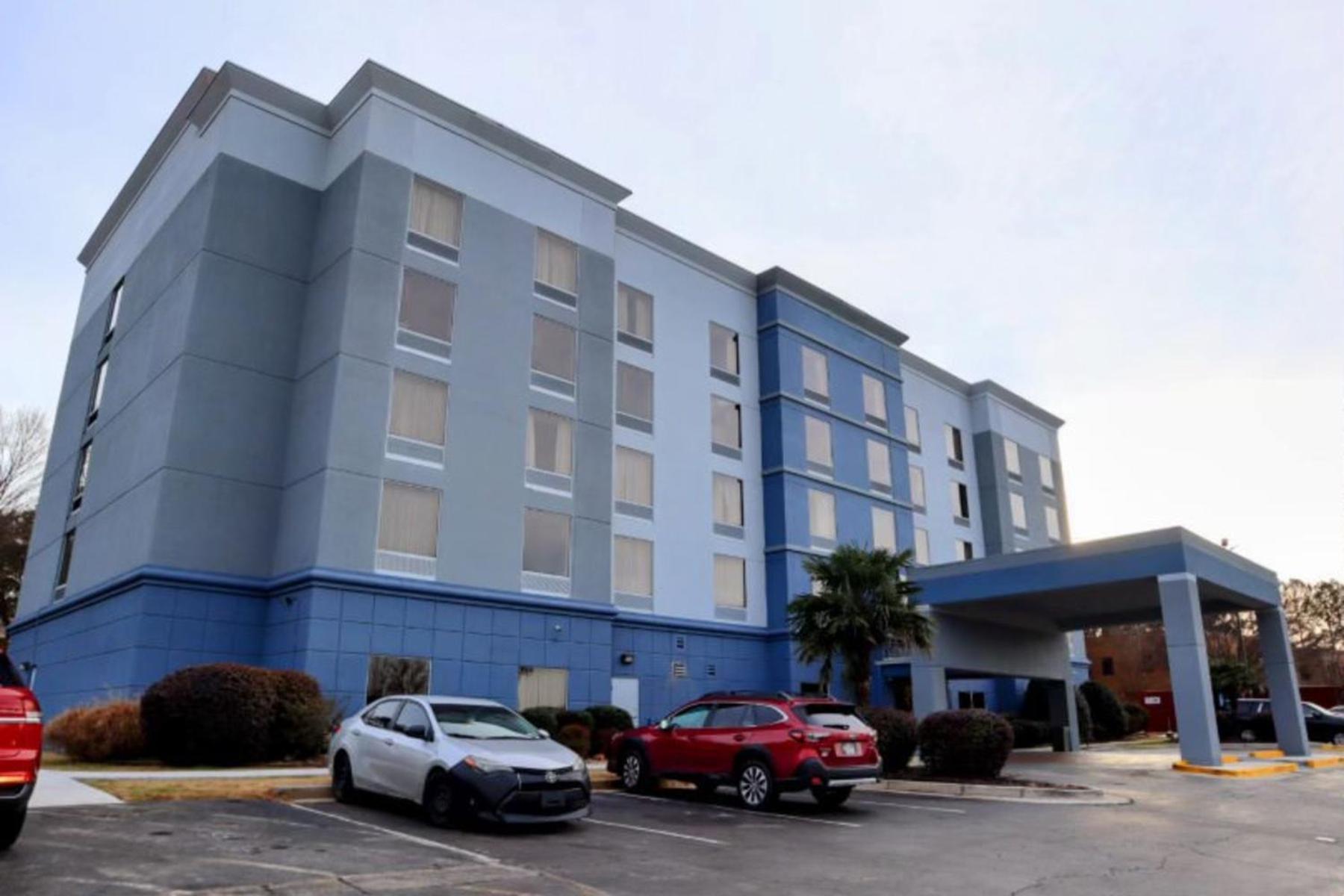 Sky Point & - Atlanta Airport 3*