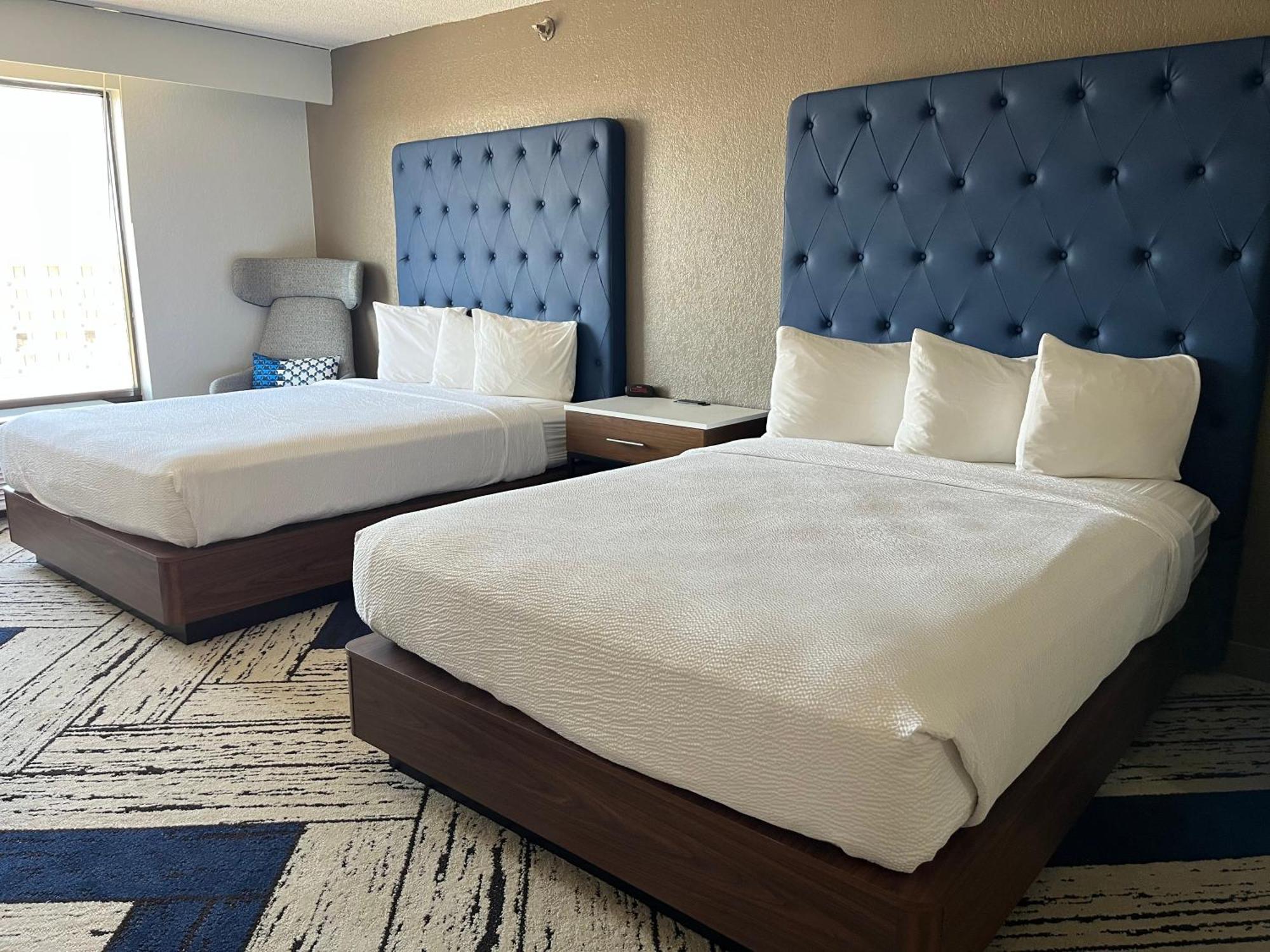 Hotel Western Y Airport South 3*