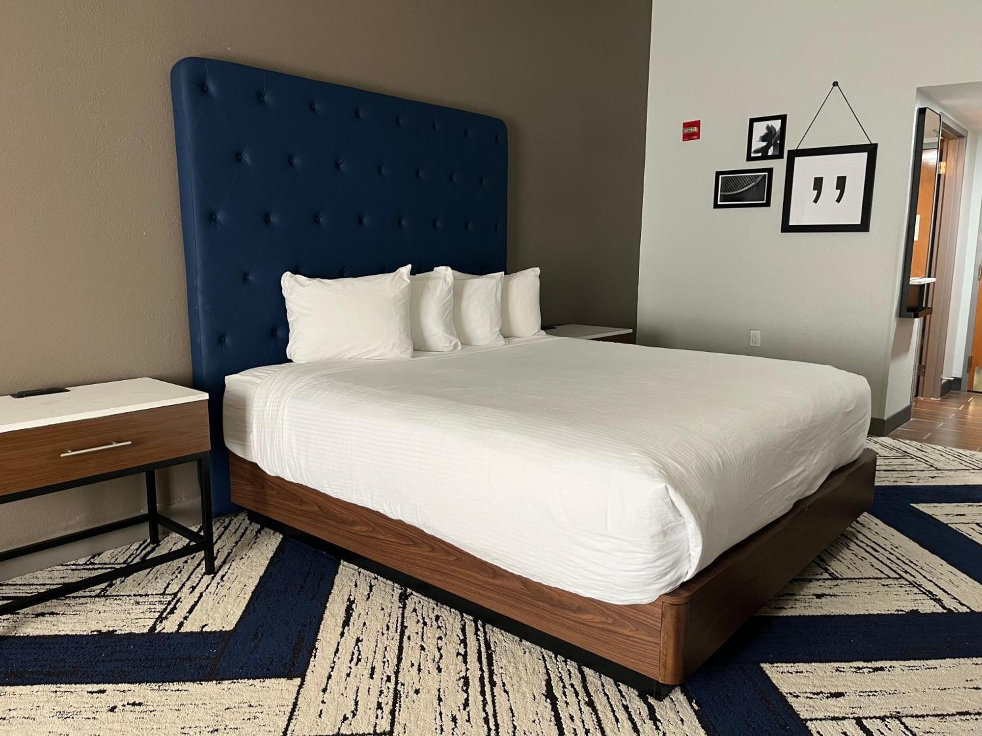 Sky Point & - Atlanta Airport Hotel Forest Park
