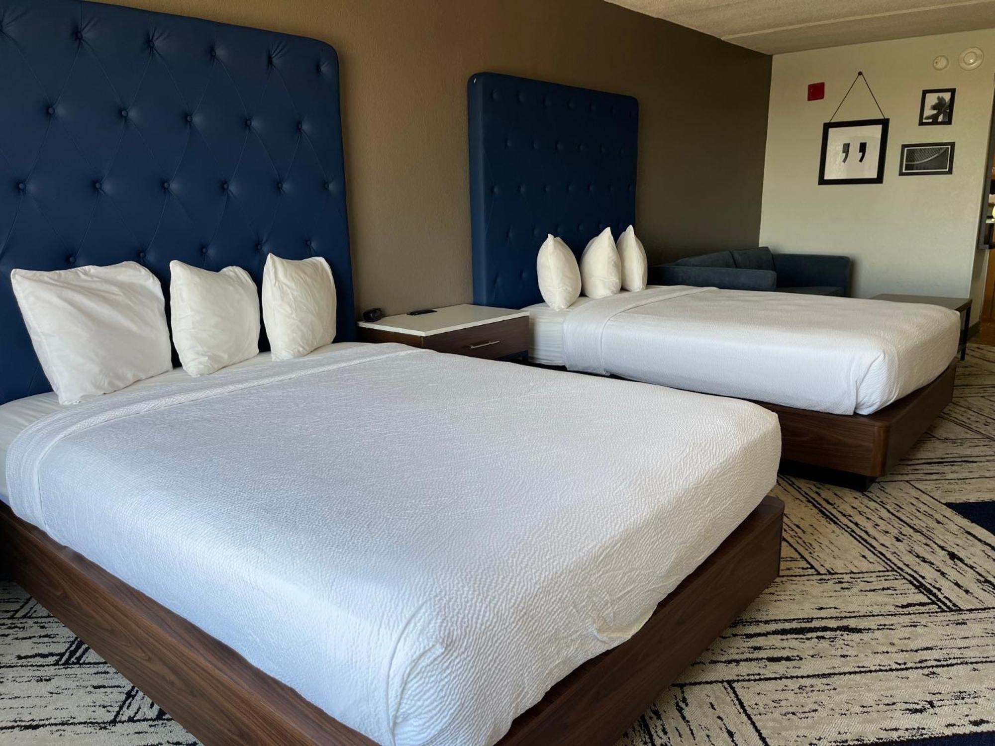 Sky Point & - Atlanta Airport 3*