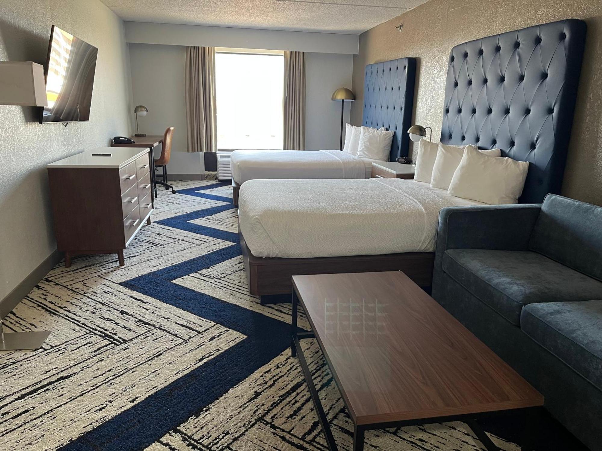 Western Y Airport South Hotel 3*