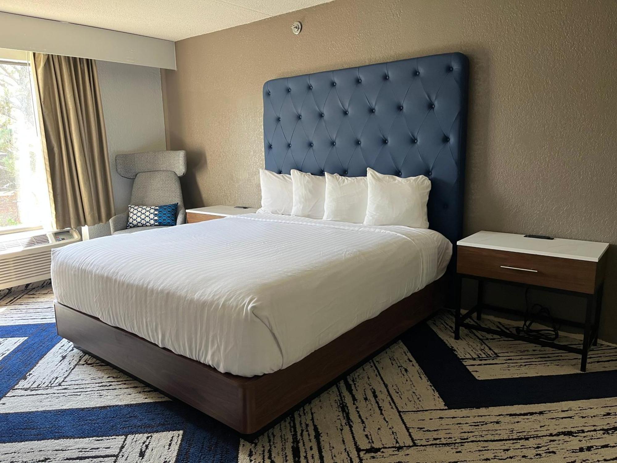Hotel Western Y Airport South
