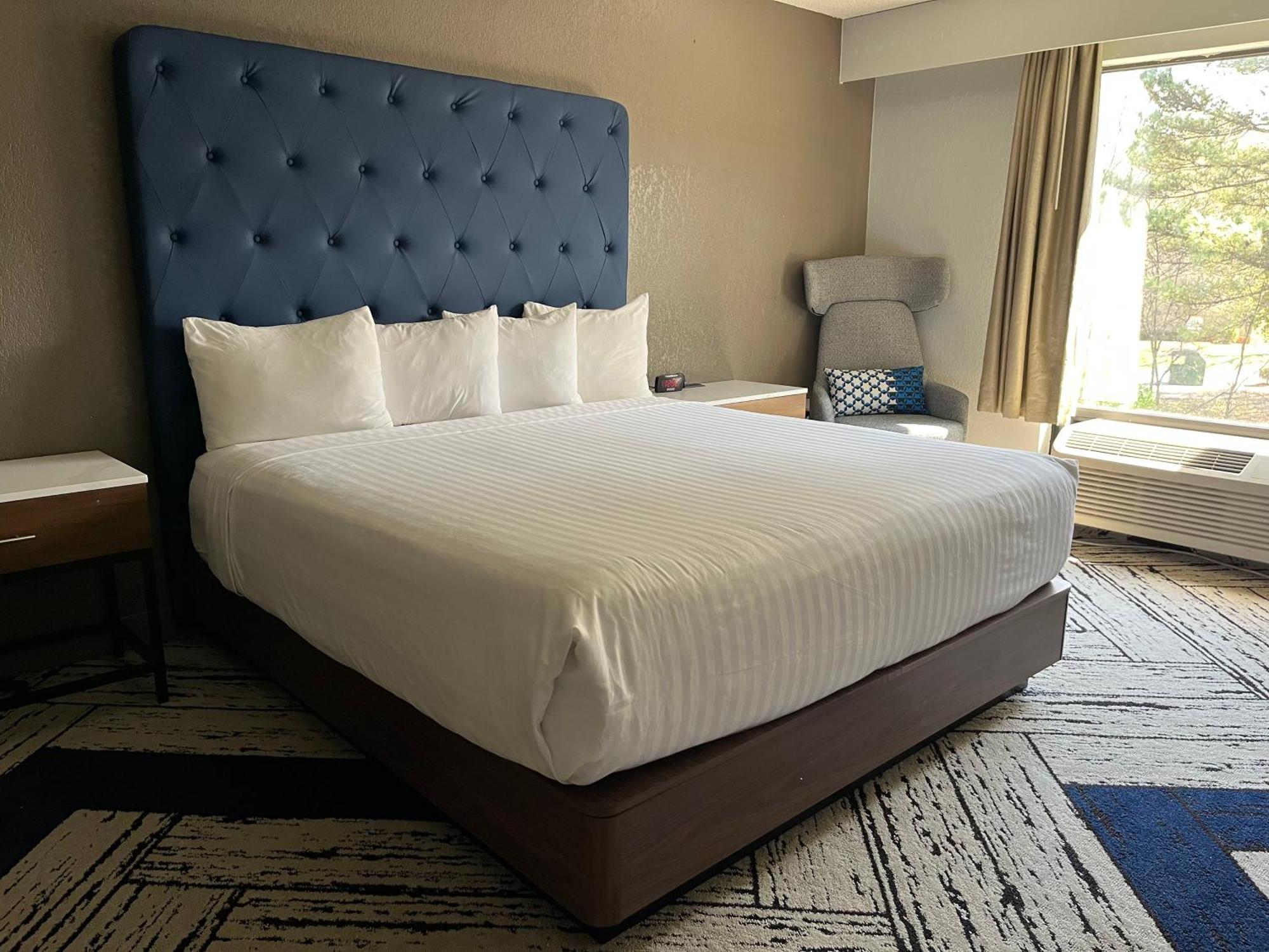Sky Point & - Atlanta Airport Hotel Forest Park