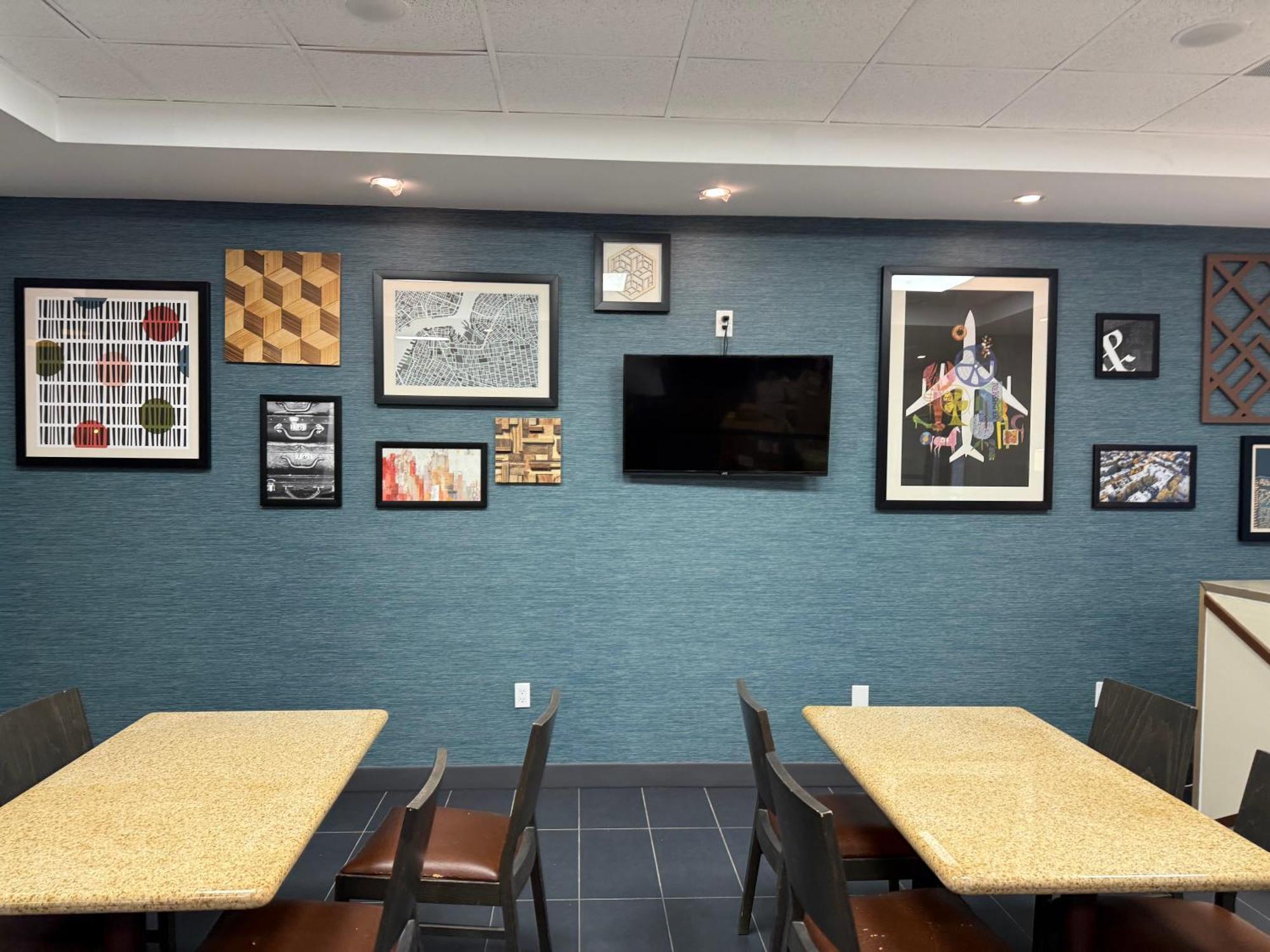 Western Y Airport South 3*