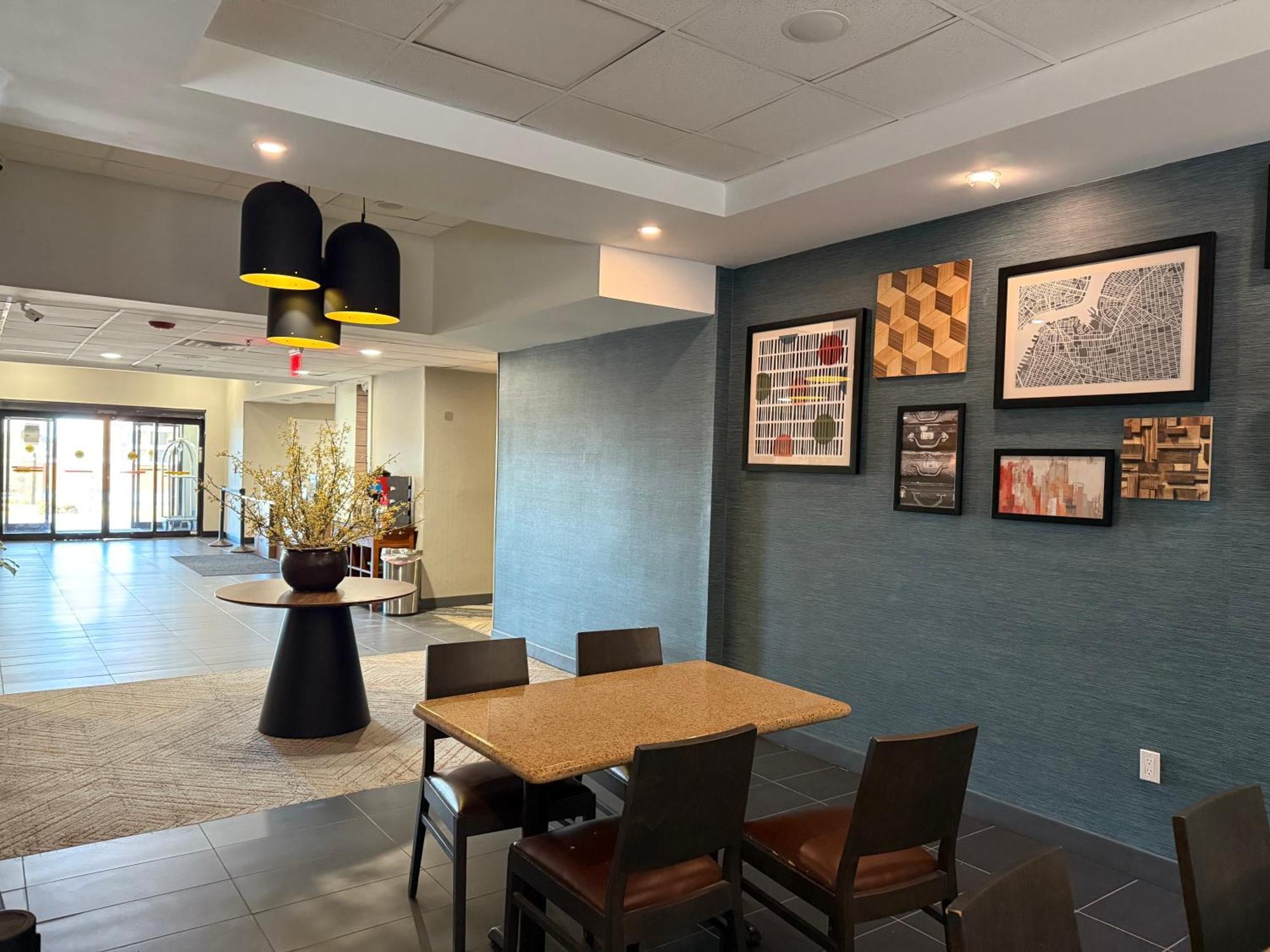 Western Hotel&suites Airport South Forest Park