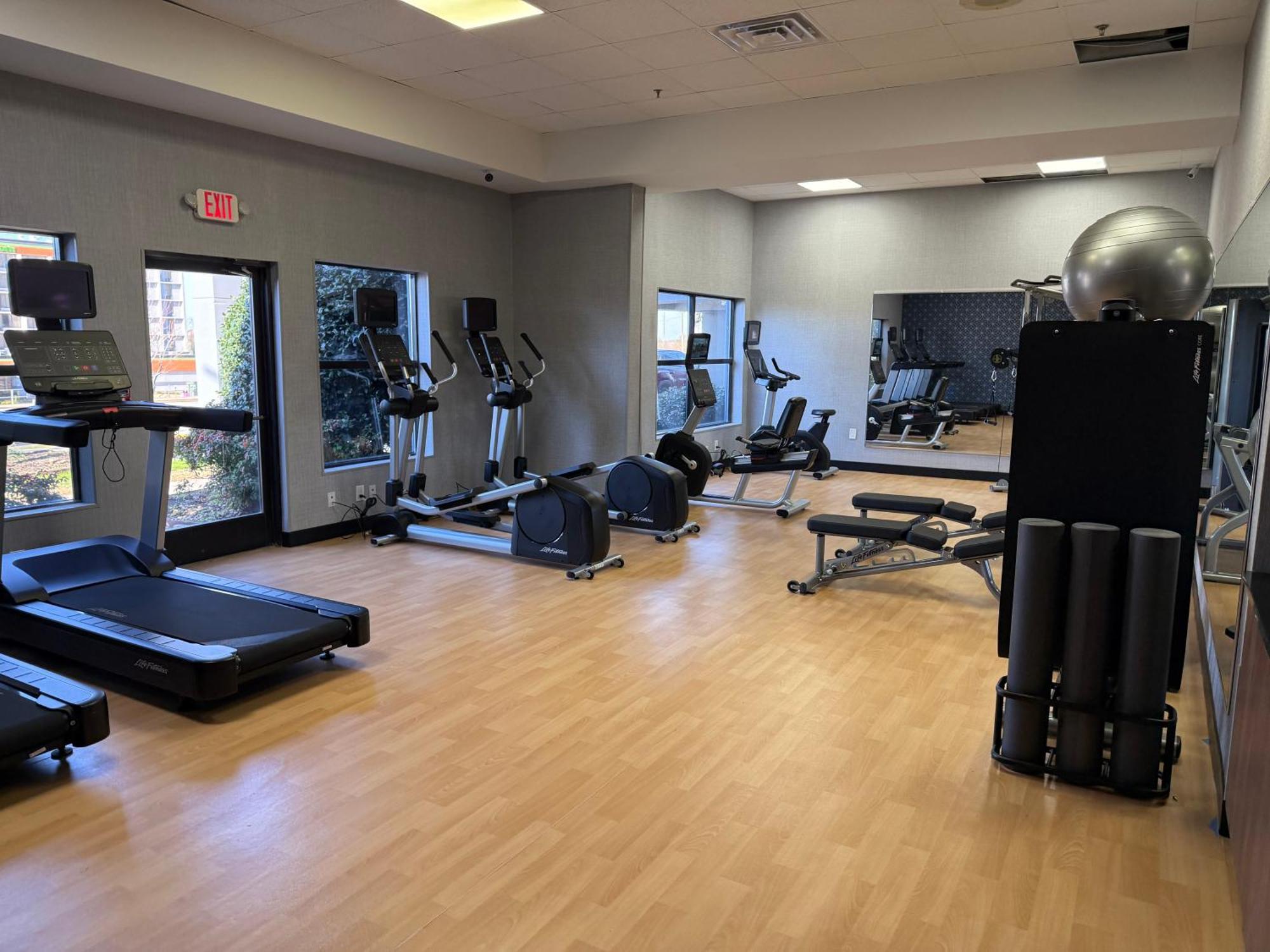 Hotel Sky Point & - Atlanta Airport 3*