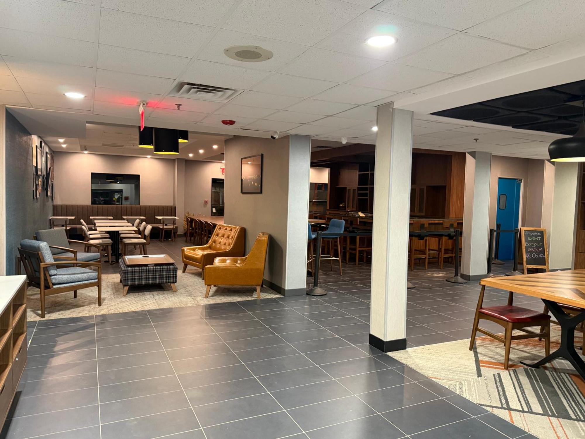 Hotel Western Y Airport South 3*