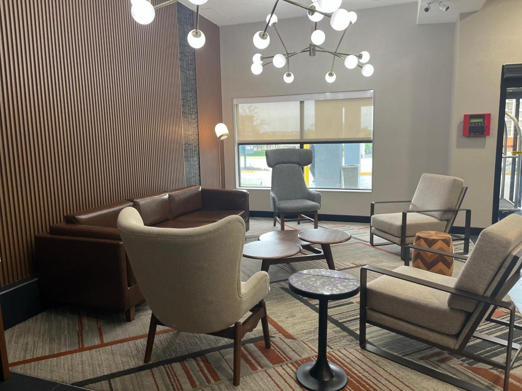Hotel Western Hotel&suites Airport South 3*